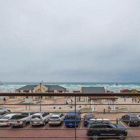 At The Beach - Muizenberg Kaapstad Buitenkant foto